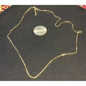 NWOT Gold tone fashion box chain (C573)